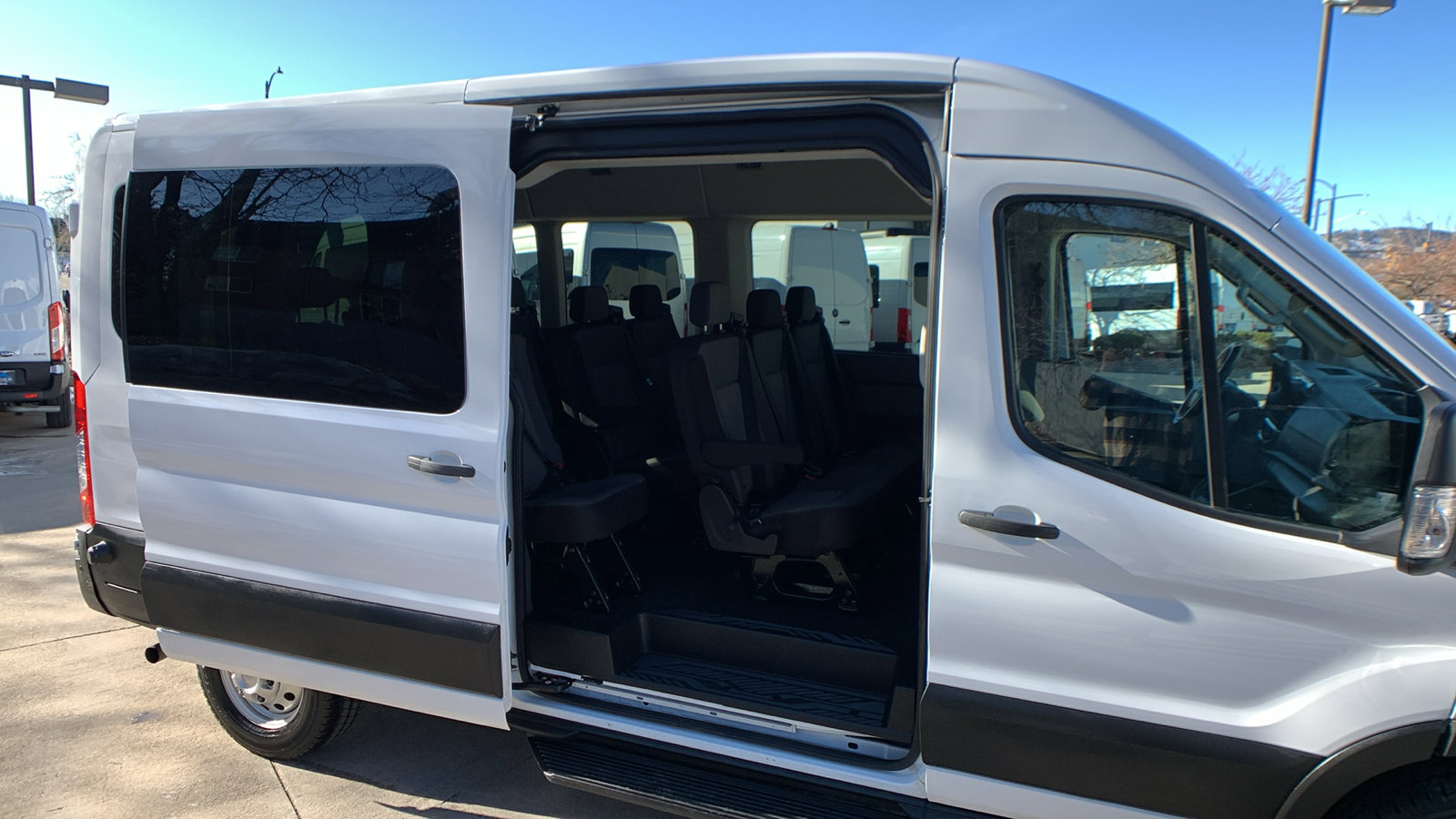 Used 2024 Ford Transit 350 XLT image 23