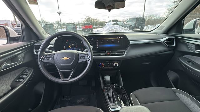 Used 2024 Chevrolet TrailBlazer LT image 8