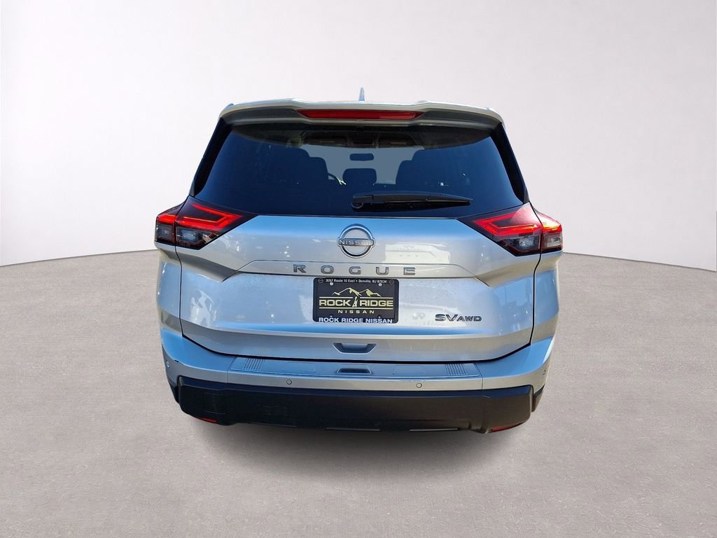 Used 2024 Nissan Rogue SV image 6
