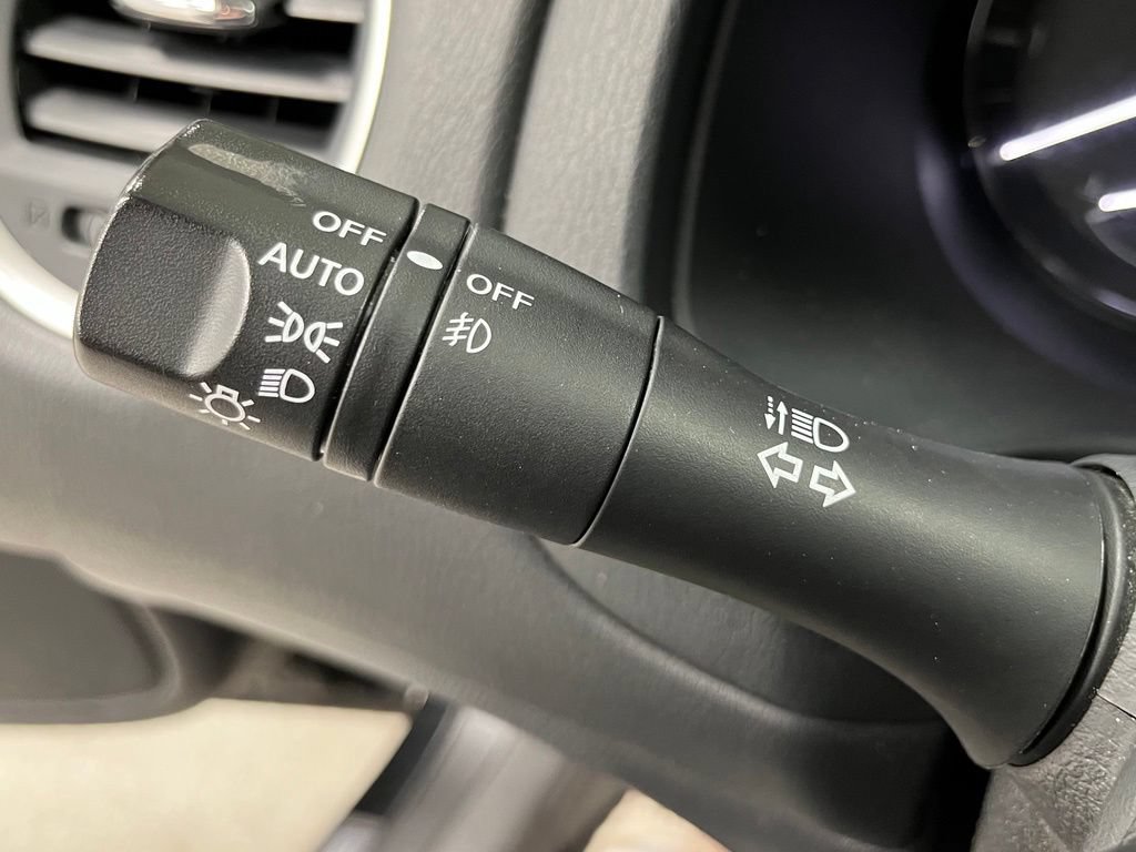 Used 2019 Nissan Pathfinder SL AWD/4WD image 31