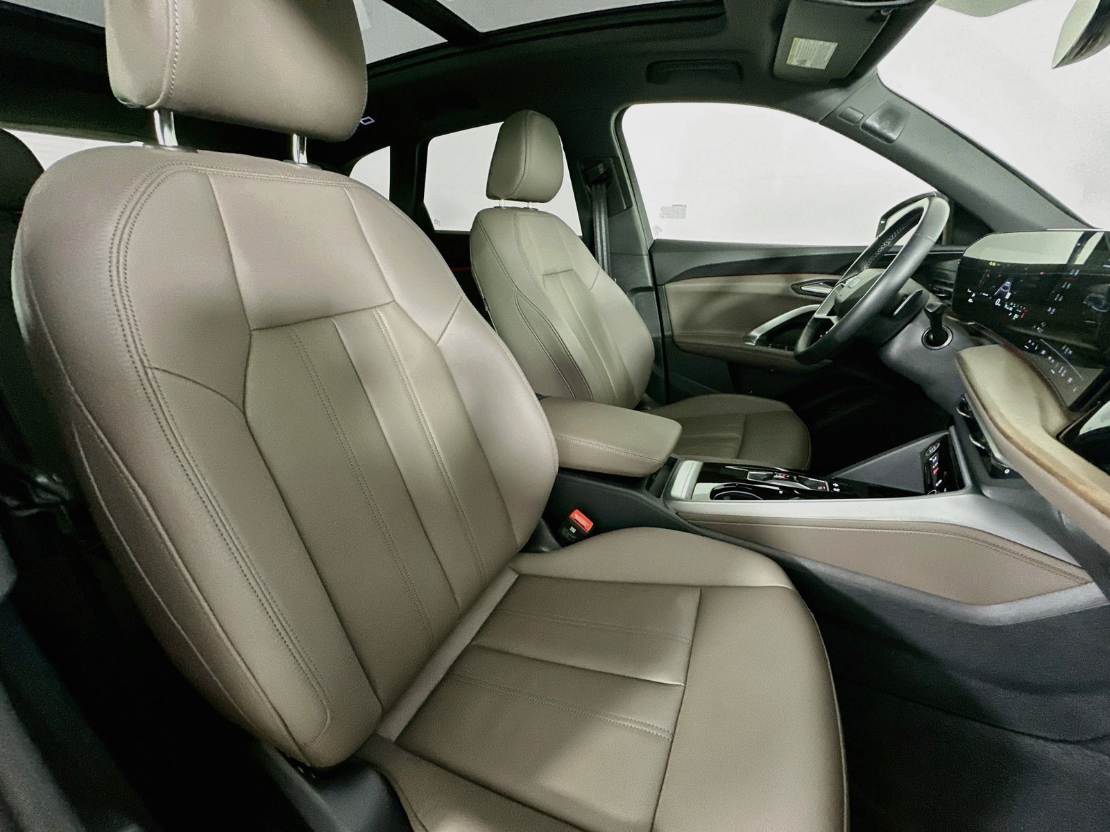 Certified 2025 Audi Q5 Premium w/ Premium Plus AWD/4WD image 44