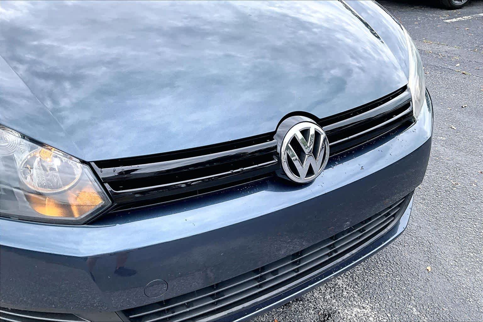 Used 2012 Volkswagen Golf 4-Door FWD image 30