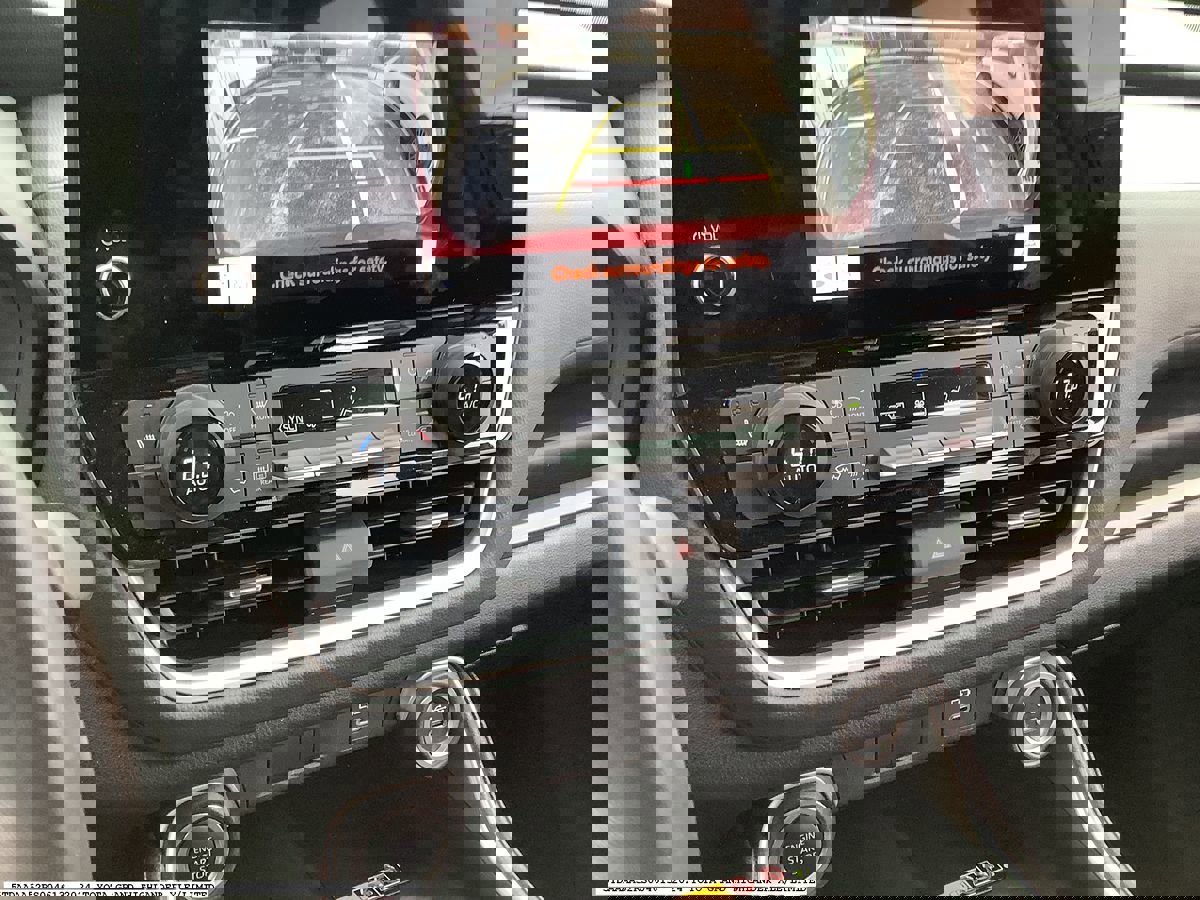 Used 2024 Toyota Grand Highlander XLE image 9