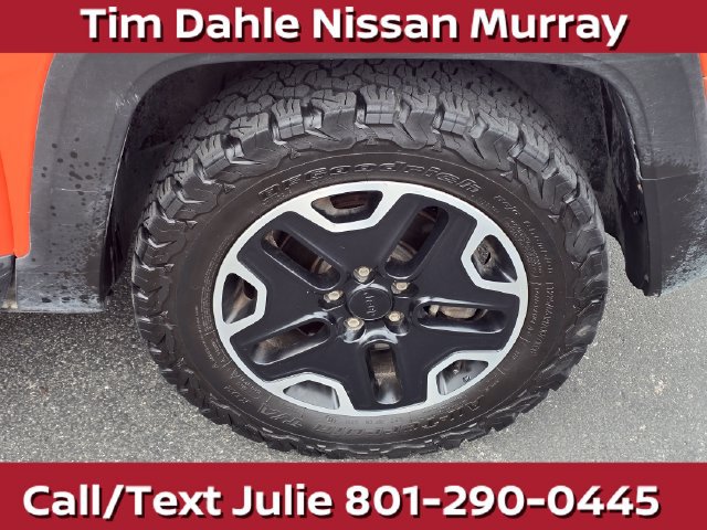 Used 2015 Jeep Renegade Trailhawk AWD/4WD image 14