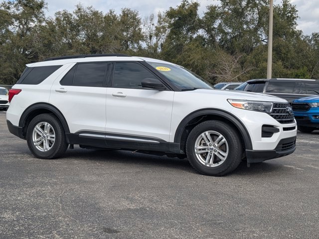 Used 2020 Ford Explorer XLT image 3