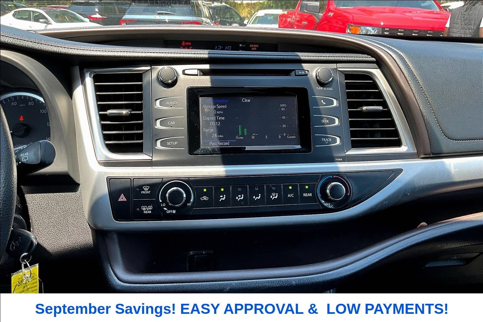 Used 2019 Toyota Highlander LE FWD image 18