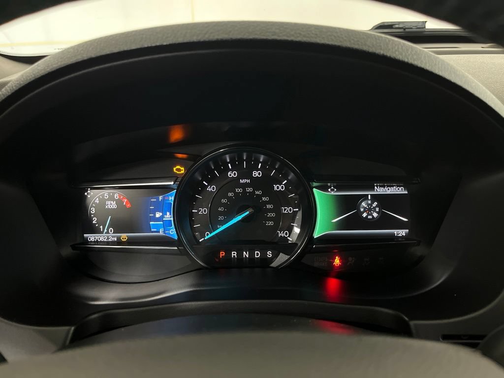 Used 2017 Ford Explorer XLT w/ Equipment Group 202A AWD/4WD image 62