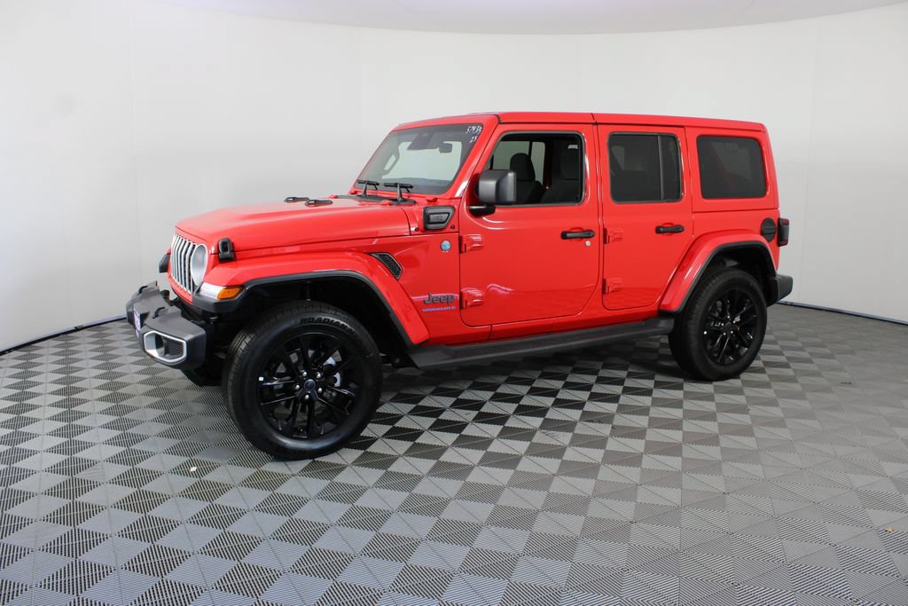 Used 2025 Jeep Wrangler Unlimited Sahara AWD/4WD image 2