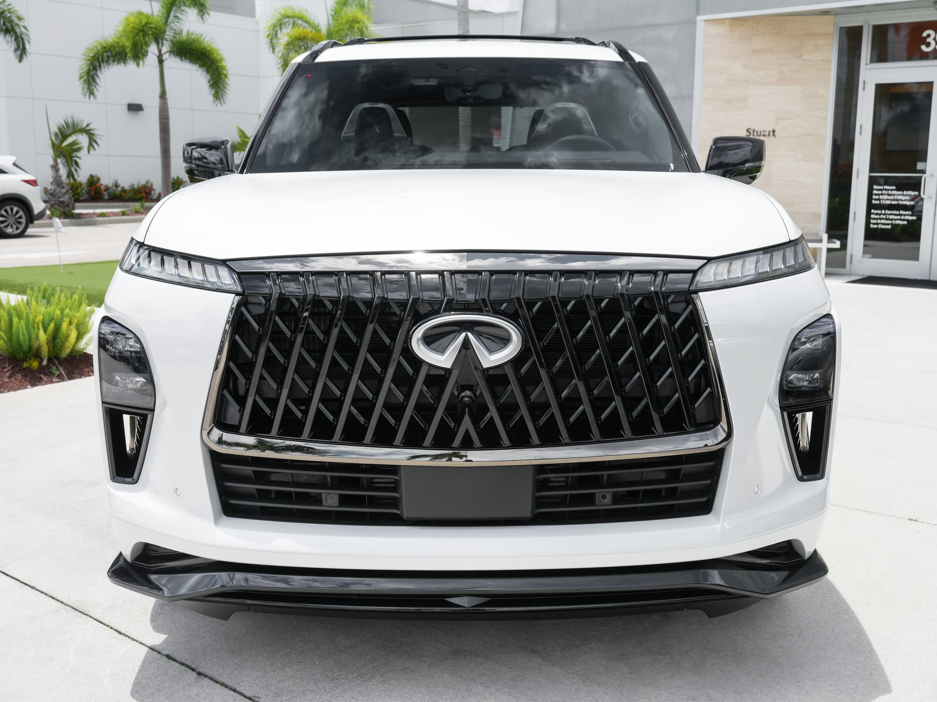 Certified 2026 INFINITI QX80 4WD w/ Sport Exterior Package image 5