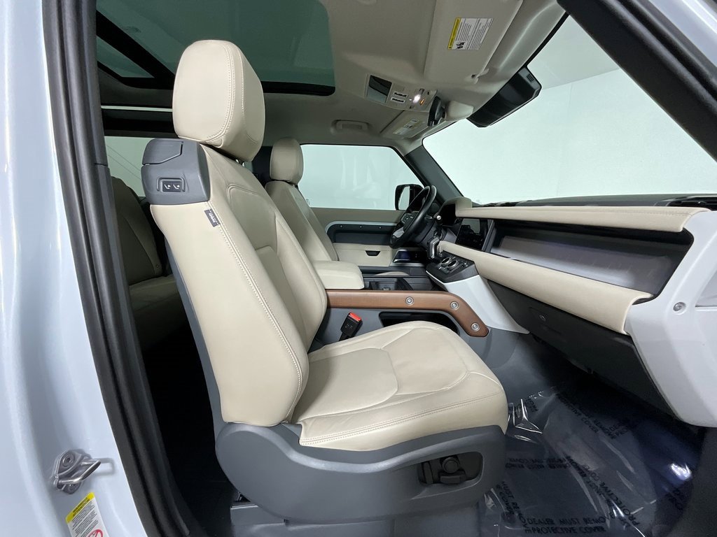 Certified 2023 Land Rover Defender 90 SE image 21
