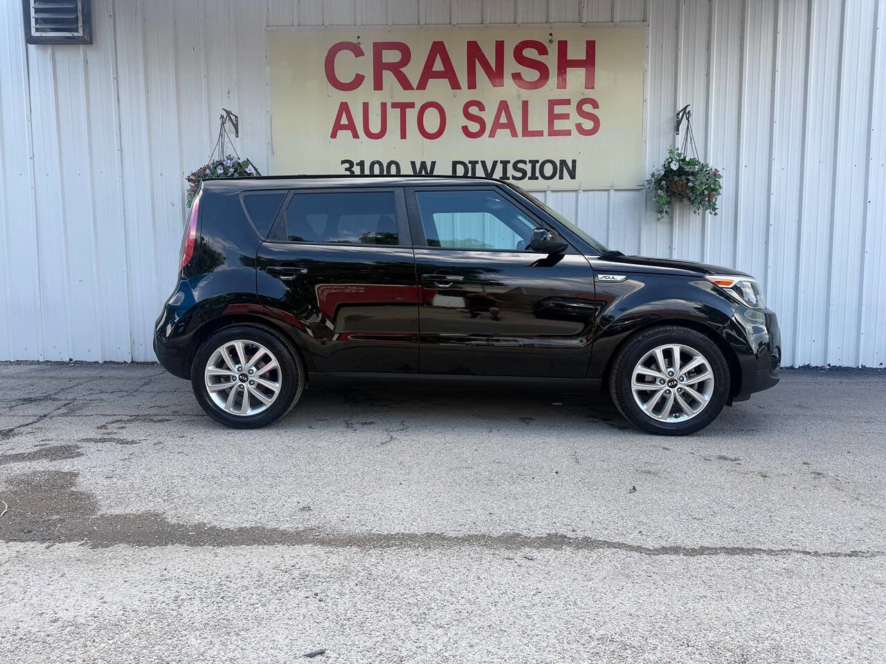 Used 2017 Kia Soul + FWD image 5