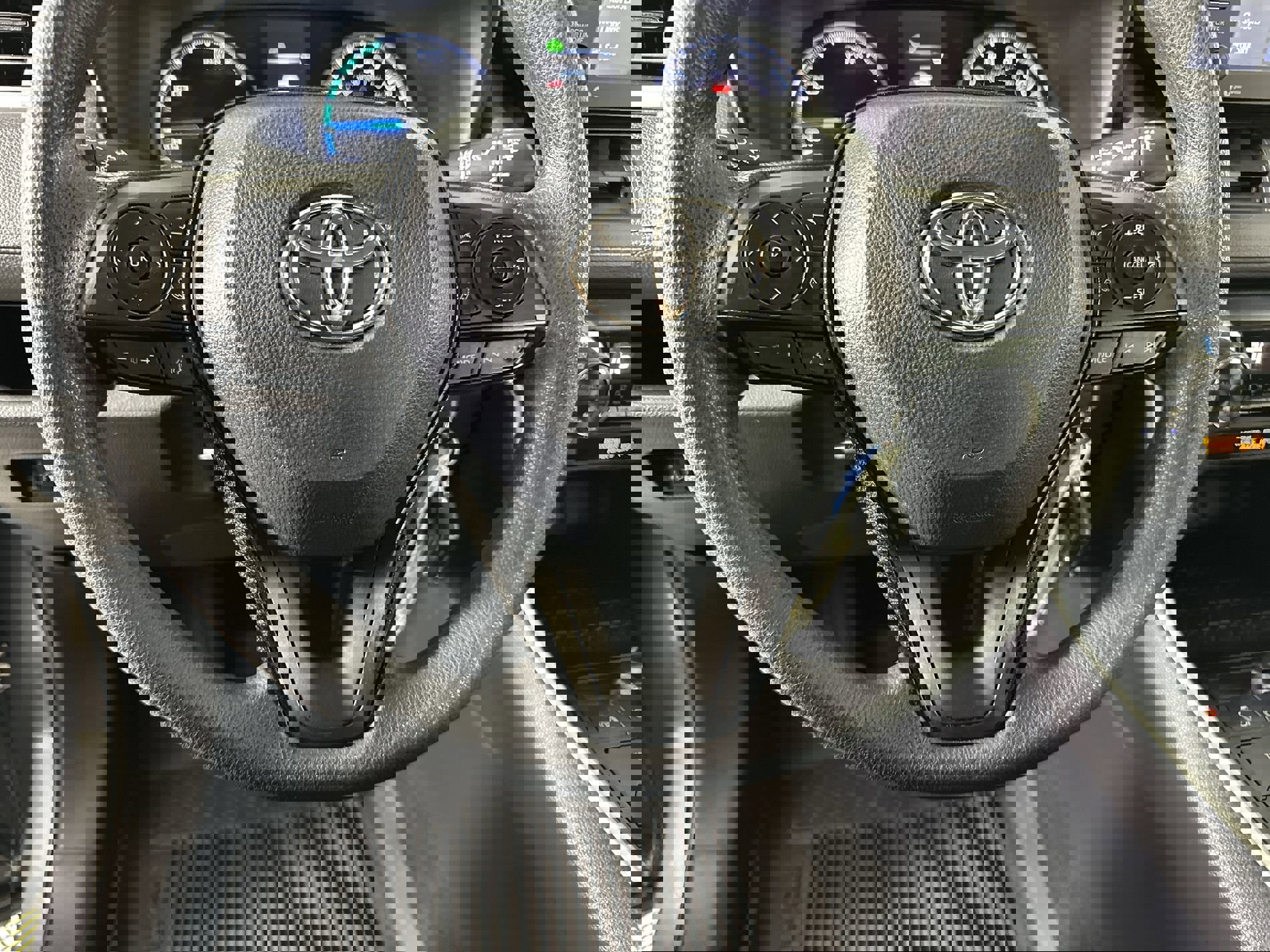 Used 2021 Toyota RAV4 LE image 47