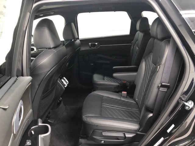 Used 2025 Kia Sorento SX Prestige AWD/4WD image 27