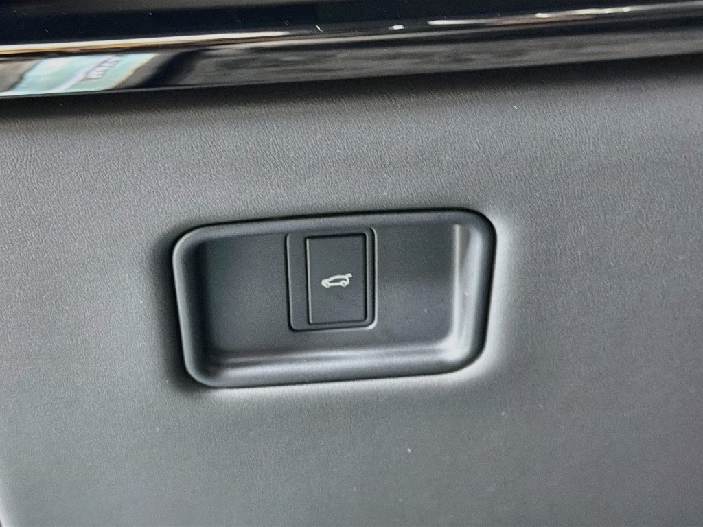 New 2027 Land Rover Range Rover Sport Dynamic SE AWD/4WD image 10