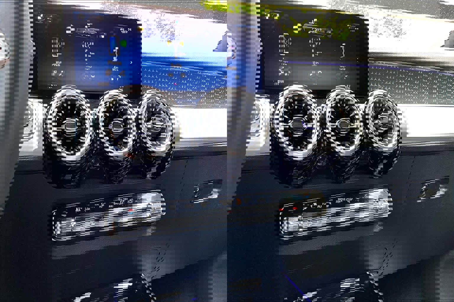 Certified 2024 Mercedes-Benz GLB 250 image 35