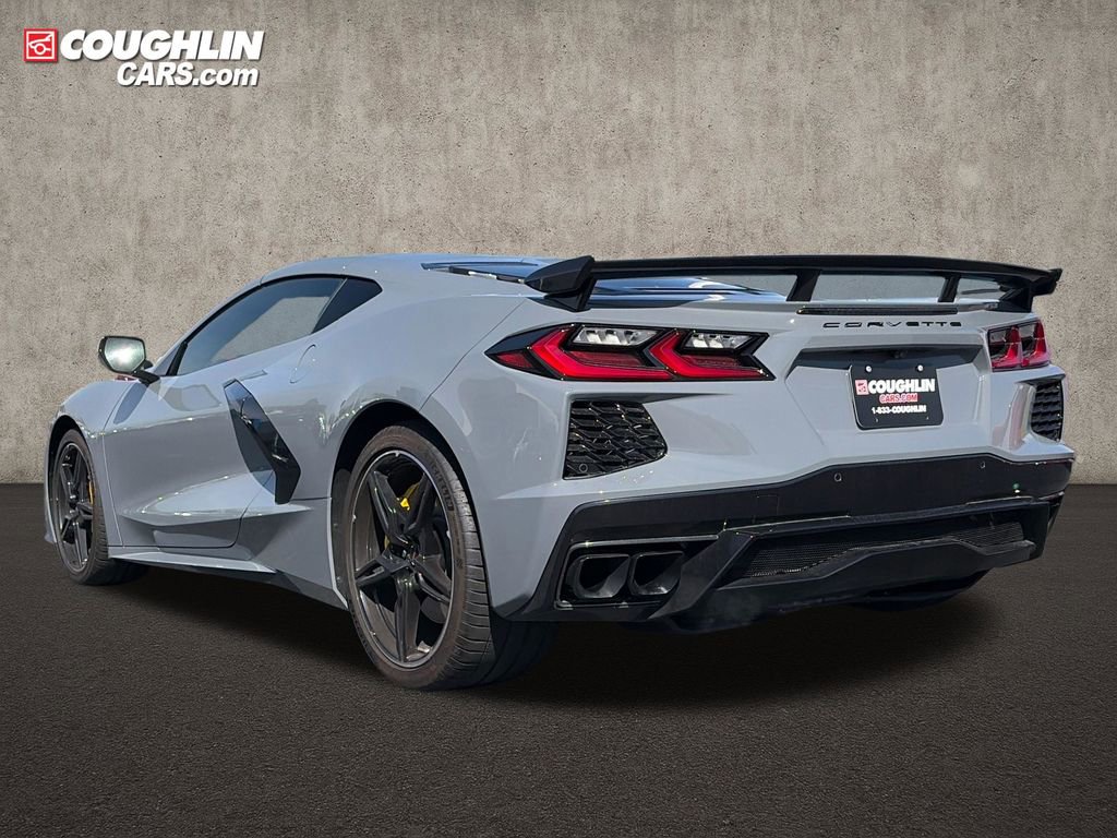 Used 2025 Chevrolet Corvette Stingray Preferred Cpe w/ Z51 Performance Package RWD image 4