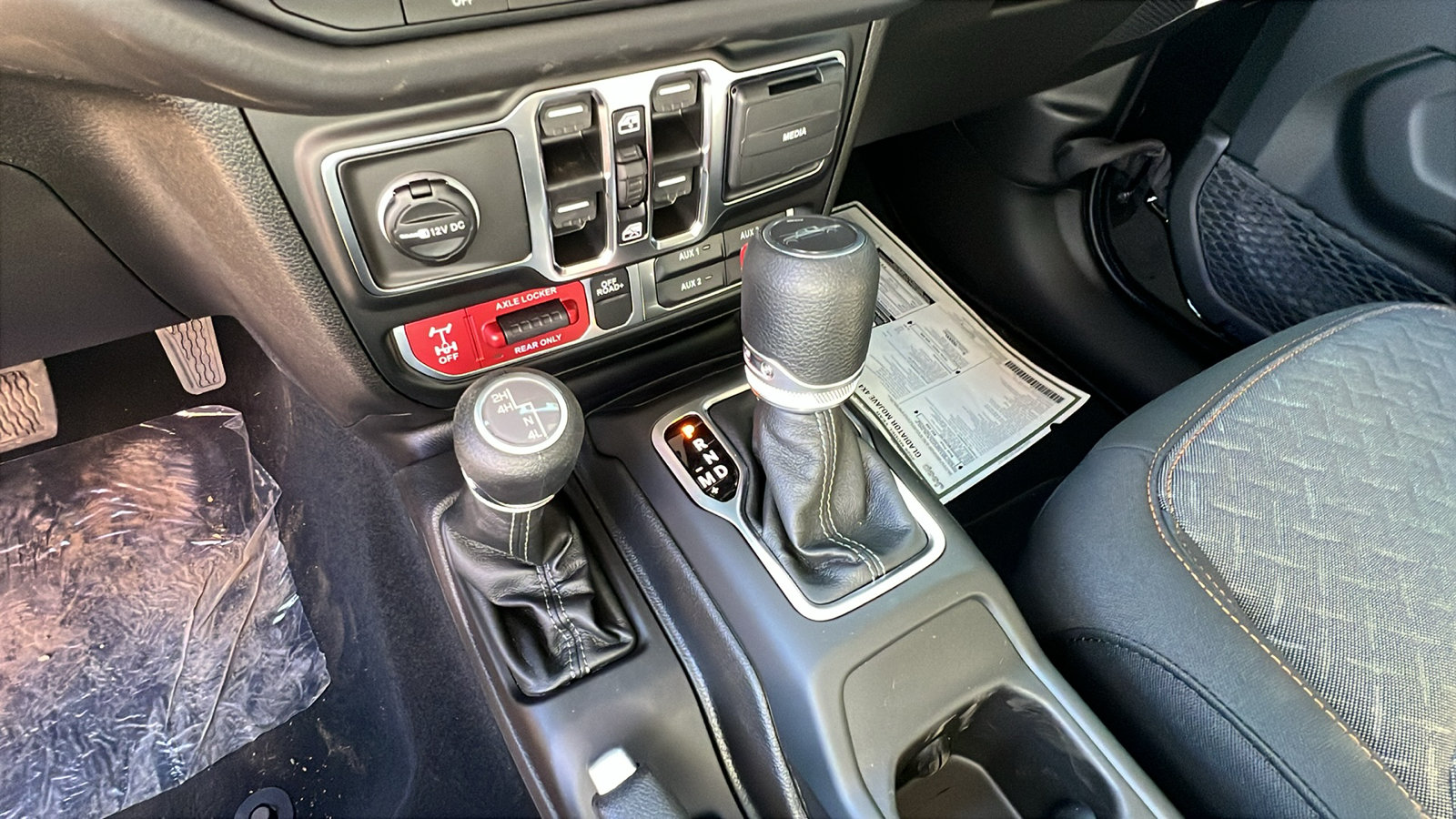 New 2026 Jeep Gladiator Mojave w/ Safety Group AWD/4WD image 25
