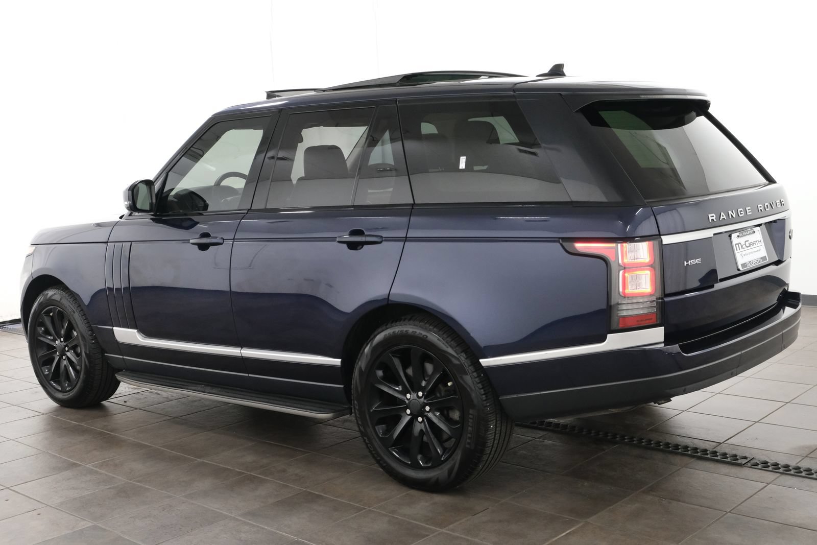 Used 2016 Land Rover Range Rover HSE AWD/4WD image 3