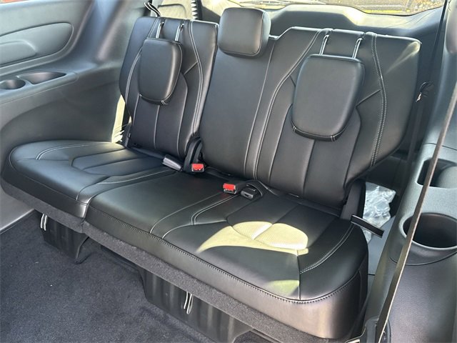 New 2026 Chrysler Pacifica Select image 20