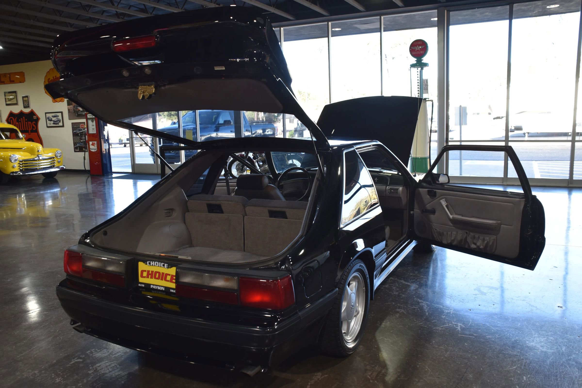 Used 1991 Ford Mustang LX RWD image 16