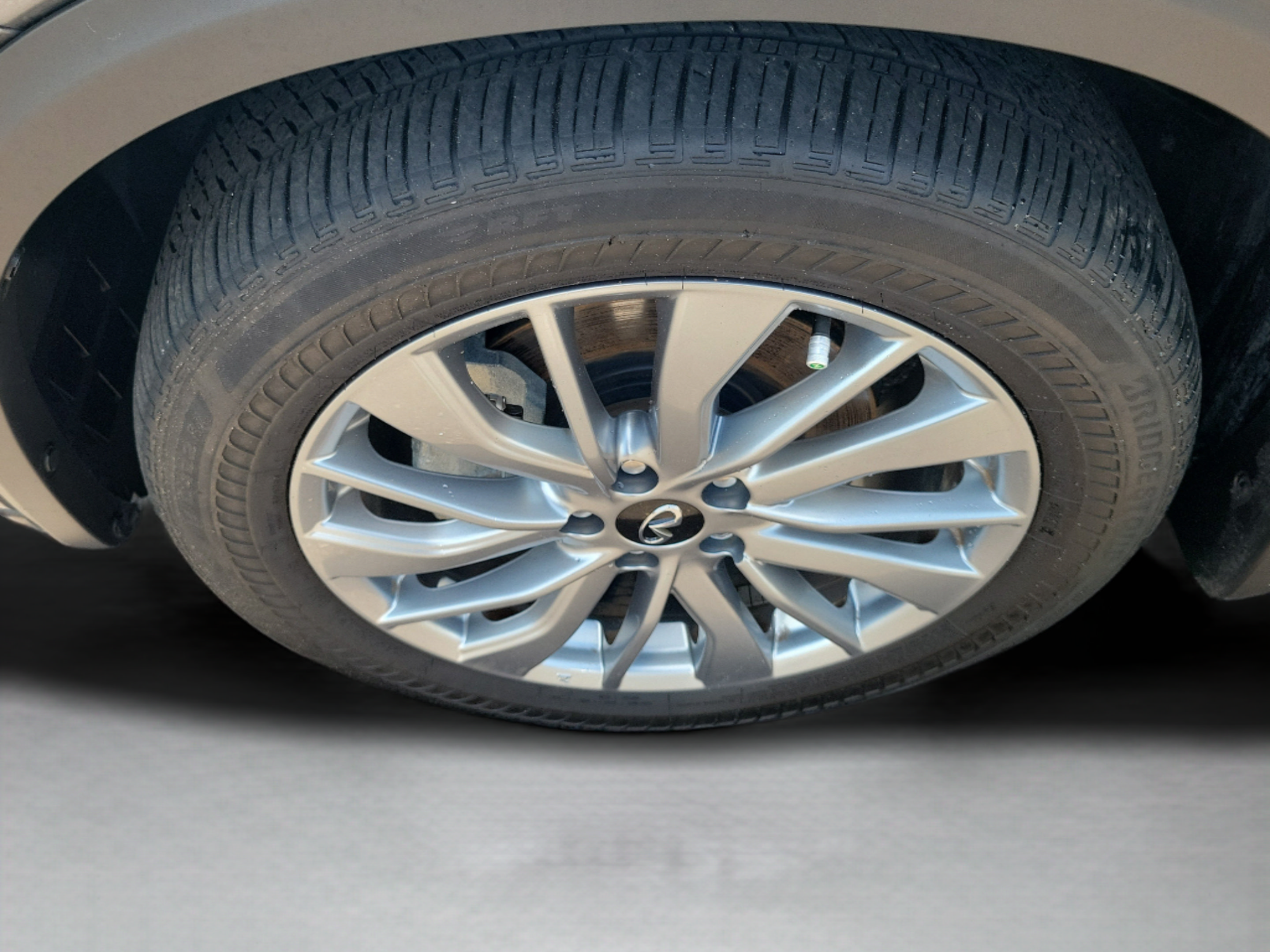 Certified 2023 INFINITI QX50 Luxe FWD image 28