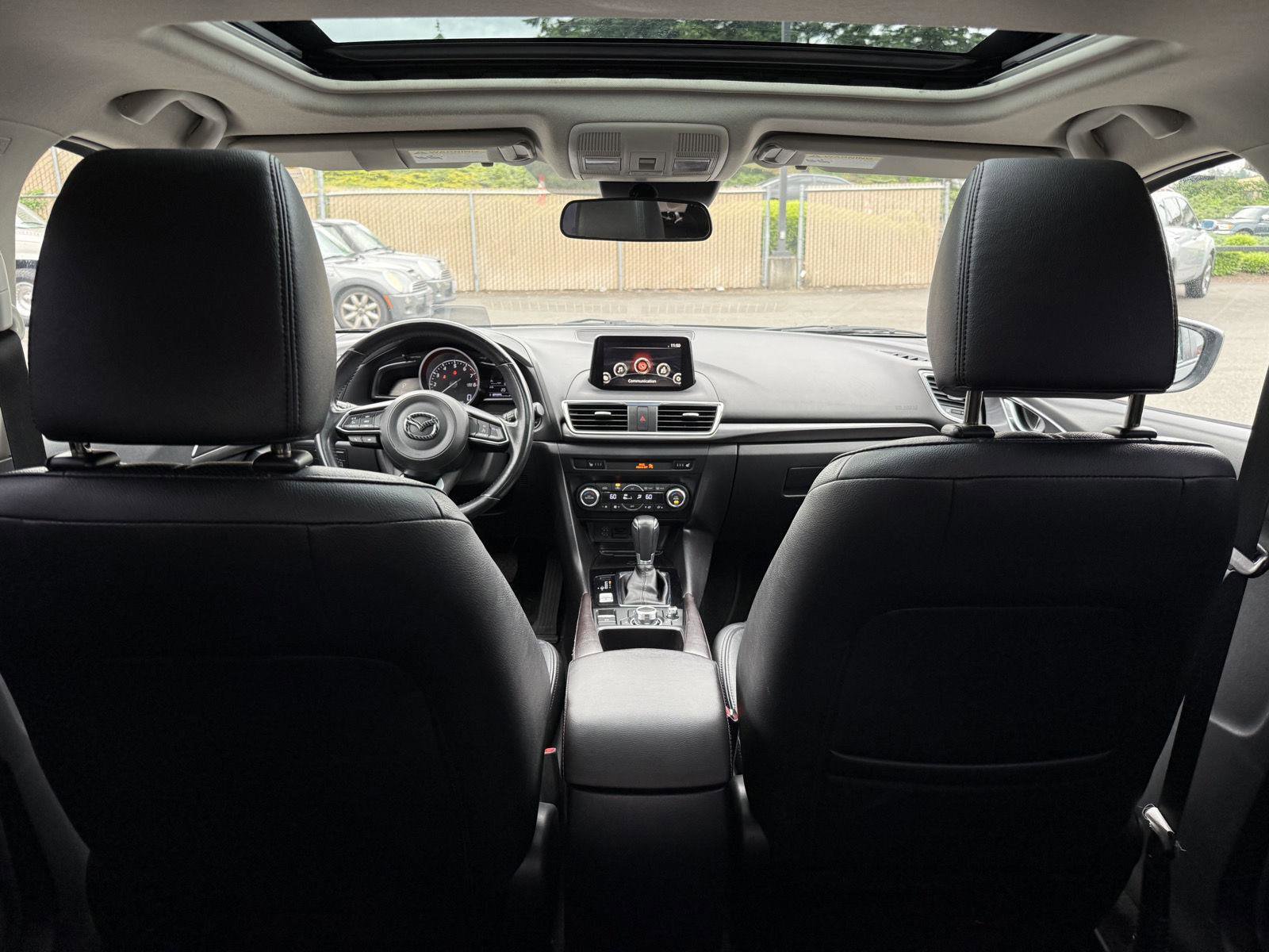 Used 2017 MAZDA MAZDA3 Grand Touring image 18