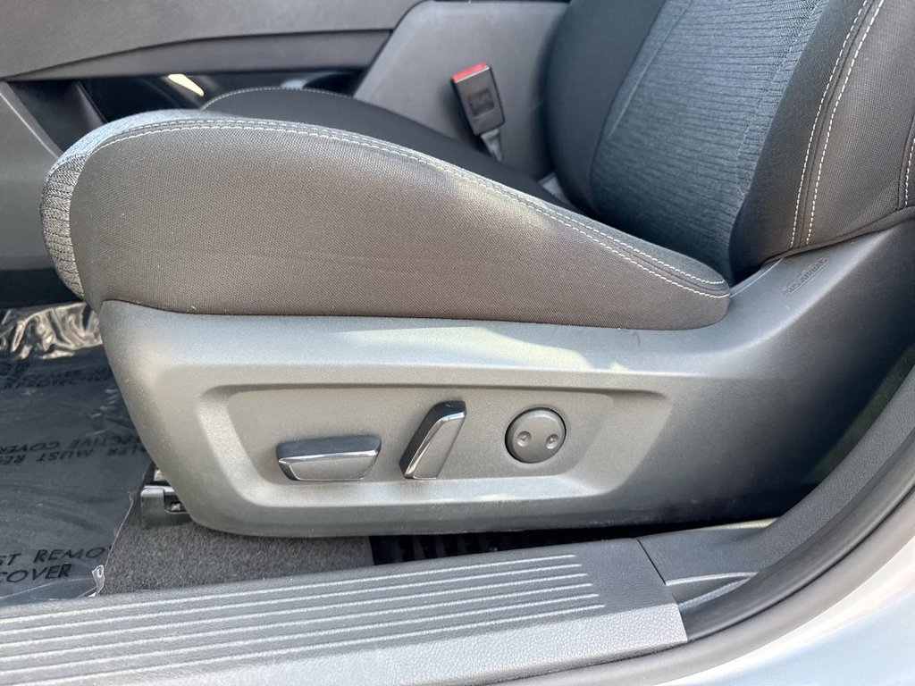Used 2023 Nissan Rogue SV AWD/4WD image 12