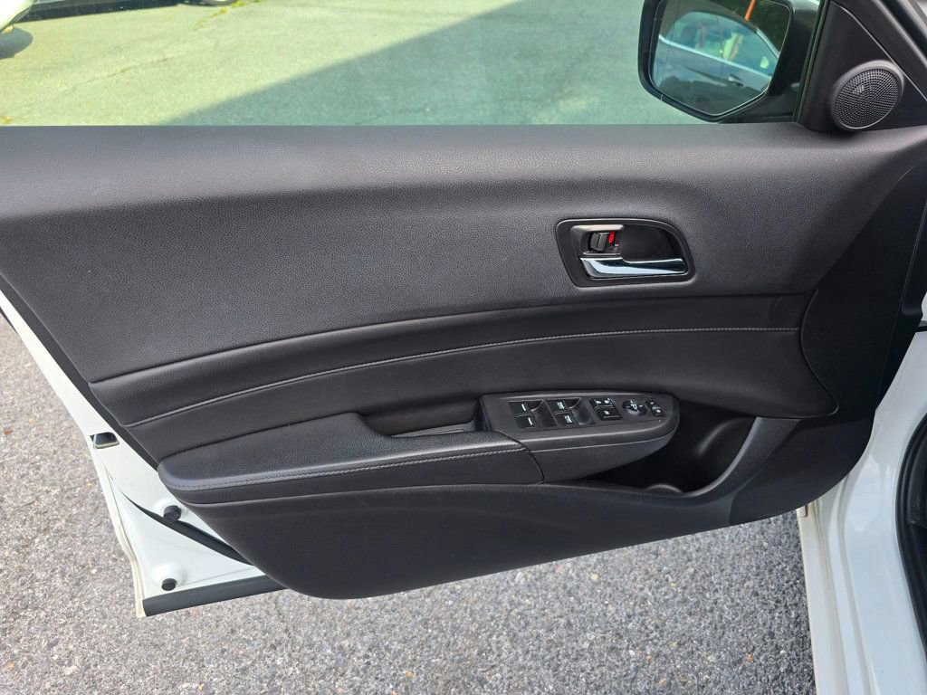 Used 2014 Acura ILX FWD image 10