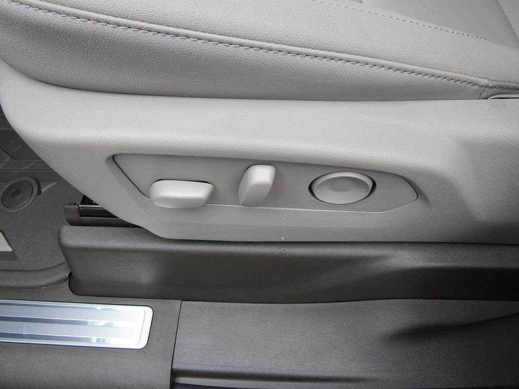 New 2026 GMC Sierra 1500 SLT w/ SLT Premium Plus Package image 31