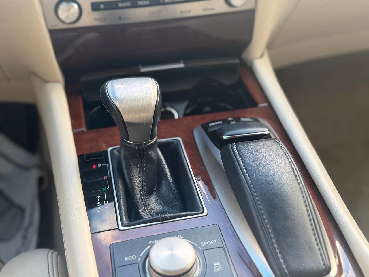 Used 2013 Lexus LS 460 w/ Comfort Pkg image 36