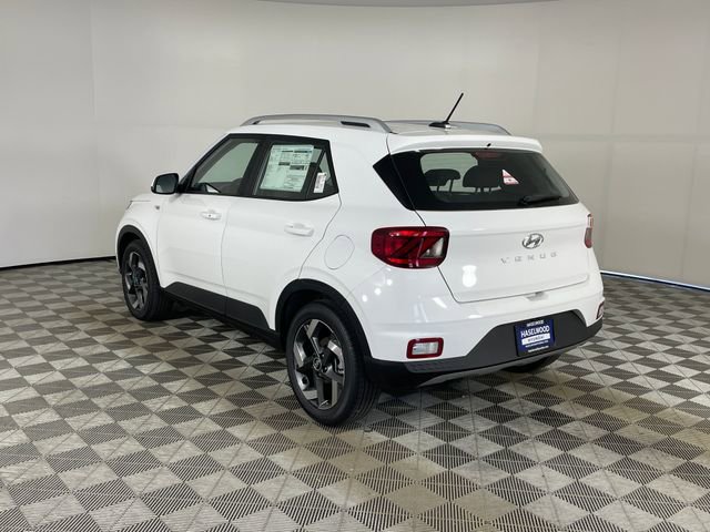 New 2026 Hyundai Venue SEL FWD image 17