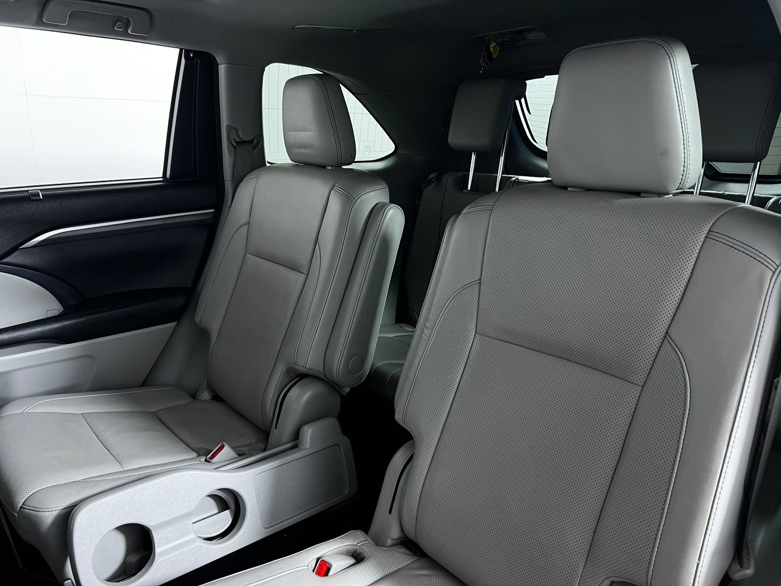 Used 2018 Toyota Highlander Limited Platinum AWD/4WD image 22