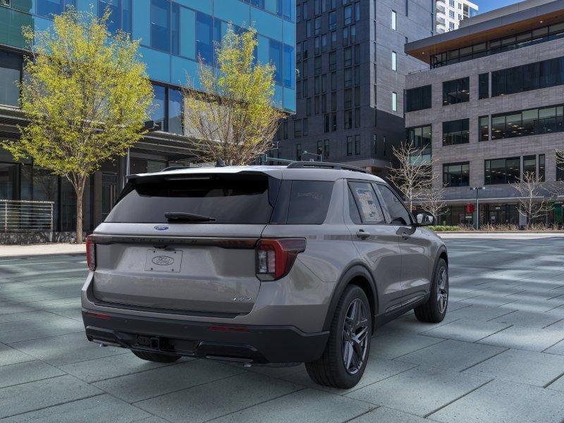 New 2026 Ford Explorer ST-Line w/ ST-Line Street Pack AWD/4WD image 8