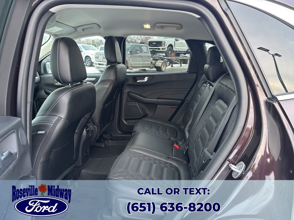 Used 2023 Ford Escape Platinum w/ Premium Technology Package image 30