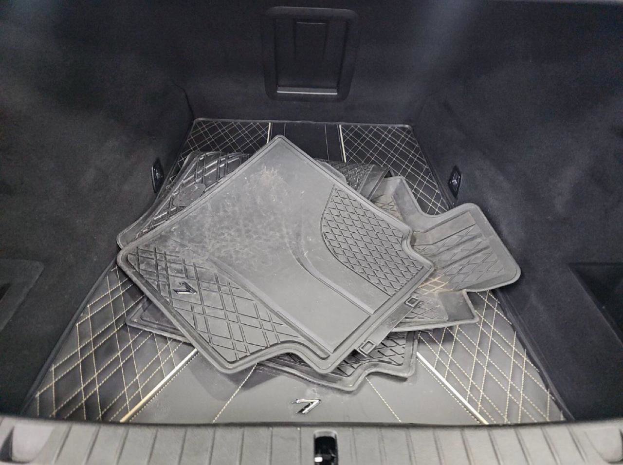 Used 2017 BMW 750i RWD image 13