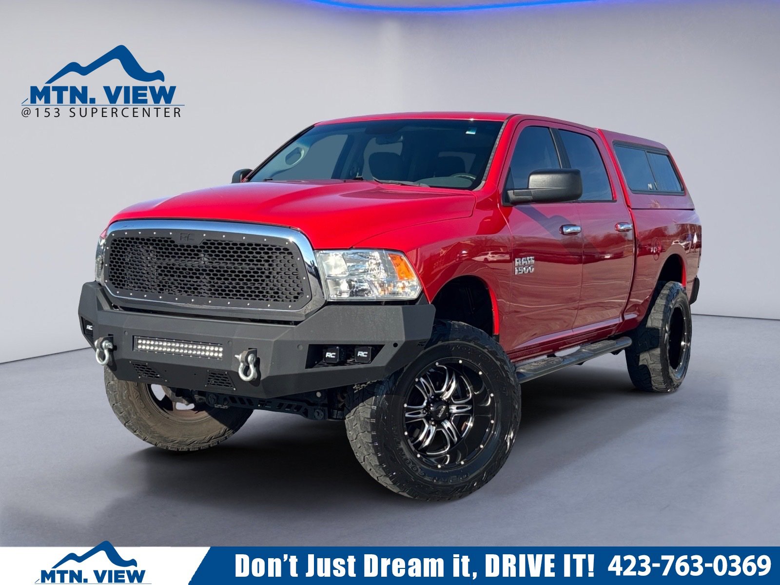 Used 2018 RAM 1500 Classic SLT image 1