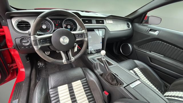 Used 2011 Ford Mustang Shelby GT500 w/ SVT Performance Pkg image 16