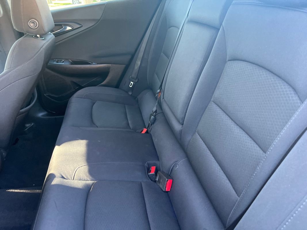 Used 2016 Chevrolet Malibu LT image 18