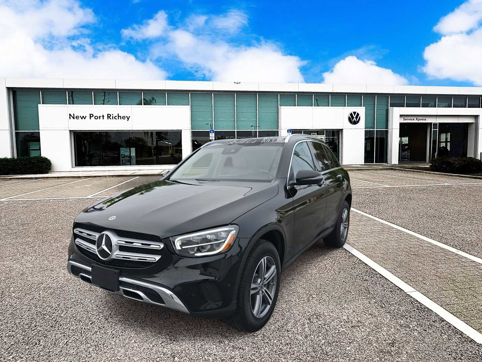 Used 2022 Mercedes-Benz GLC 300 4MATIC image 4