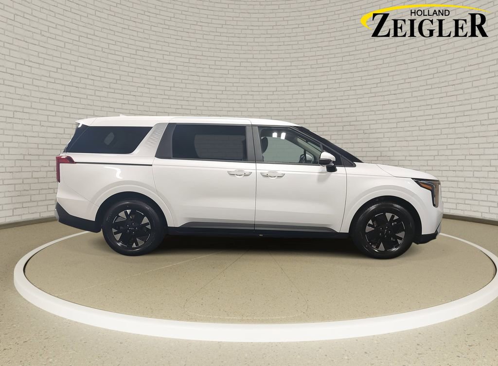 New 2026 Kia Carnival LXS image 4