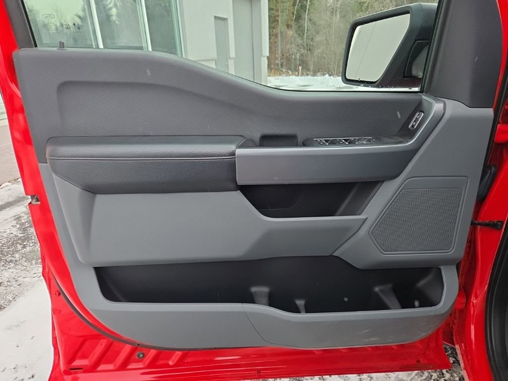 Used 2023 Ford F150 XLT image 11