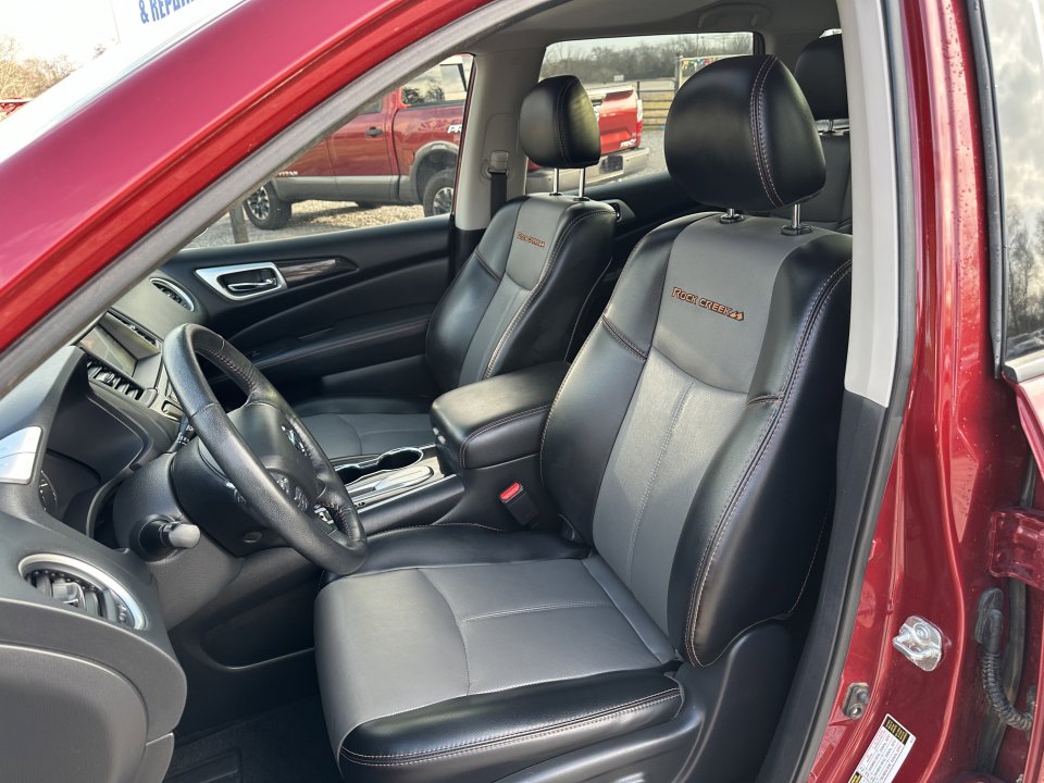 Used 2020 Nissan Pathfinder SL image 15