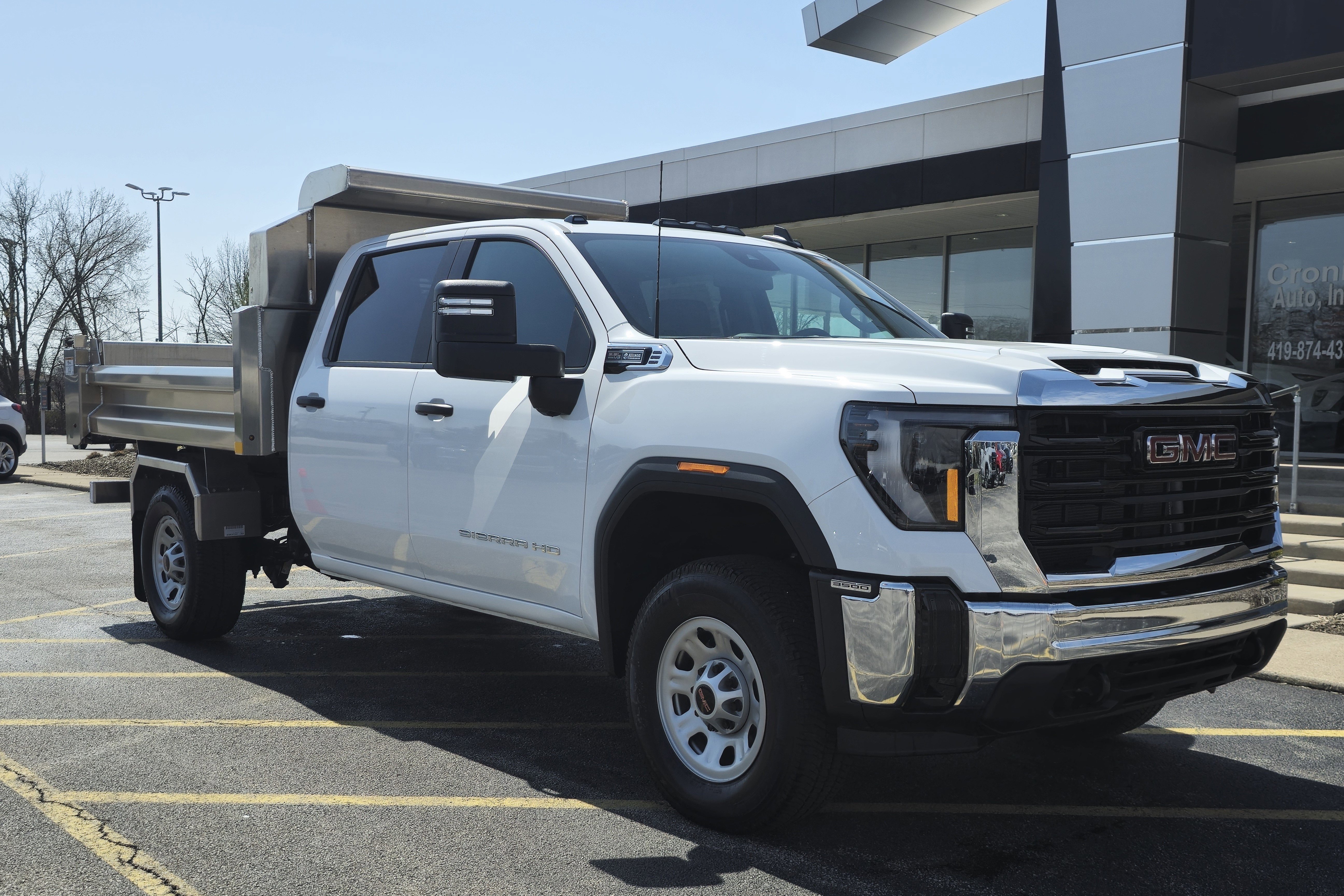 New 2024 GMC Sierra 3500 Pro w/ Convenience Package