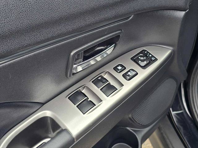 Used 2024 Mitsubishi Outlander Sport SE AWD/4WD image 22