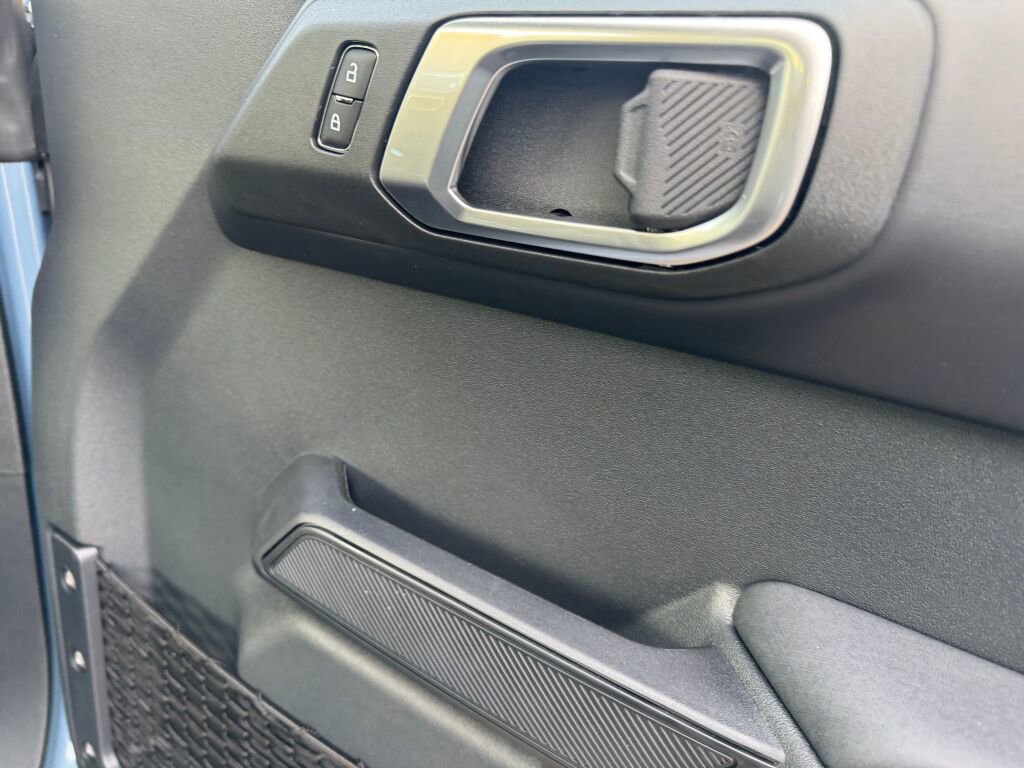 New 2025 Ford Bronco Badlands image 22