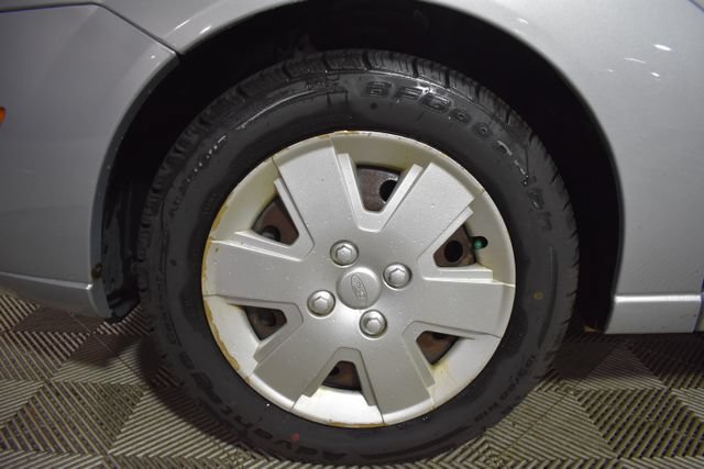 Used 2007 Ford Focus S FWD image 24