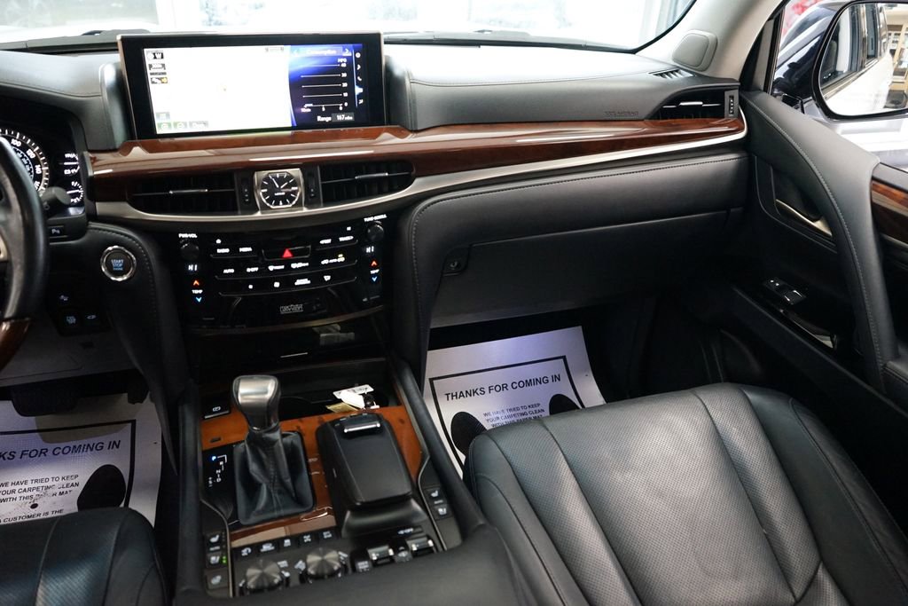 Used 2017 Lexus LX 570 4WD w/ Luxury Package image 17