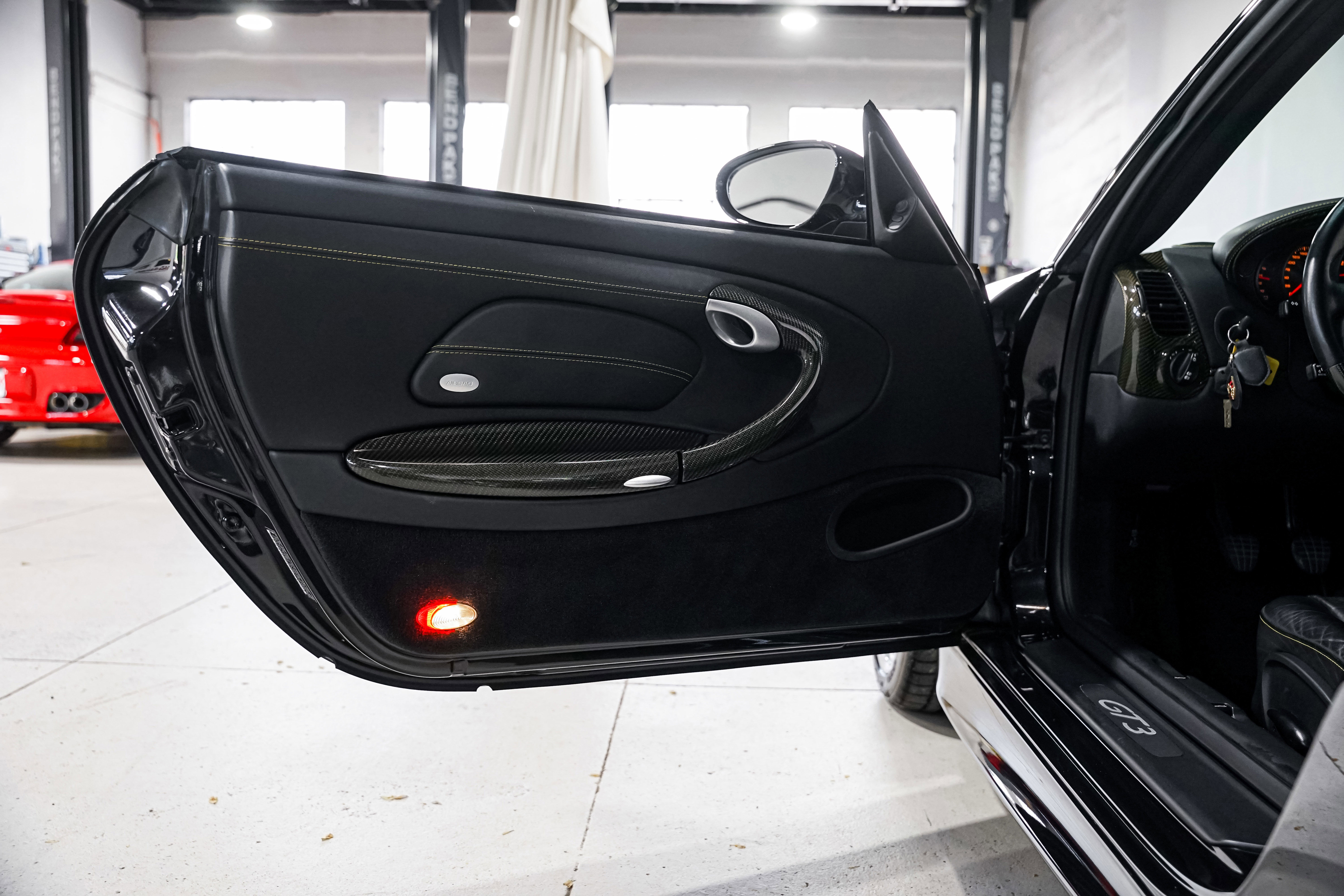 Used 2004 Porsche 911 GT3 image 28