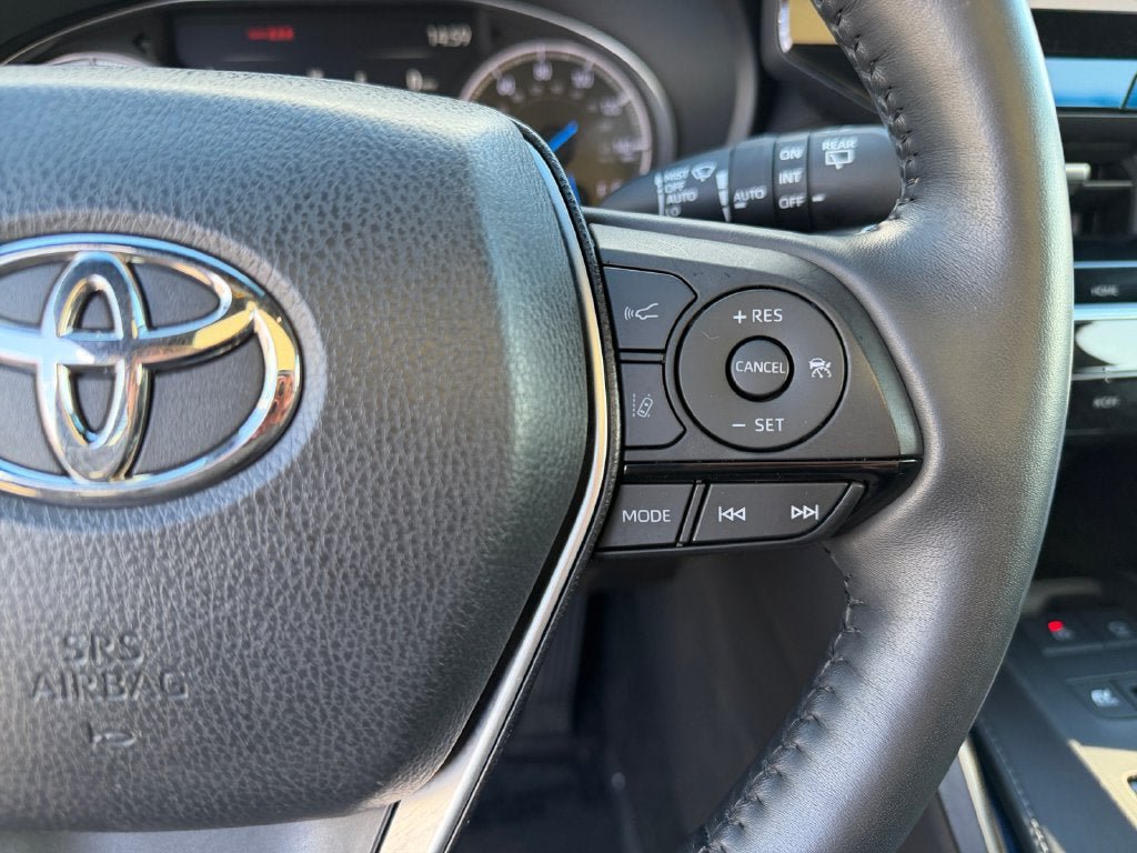 Used 2022 Toyota Venza Limited w/ Advanced Technology Package AWD/4WD image 16