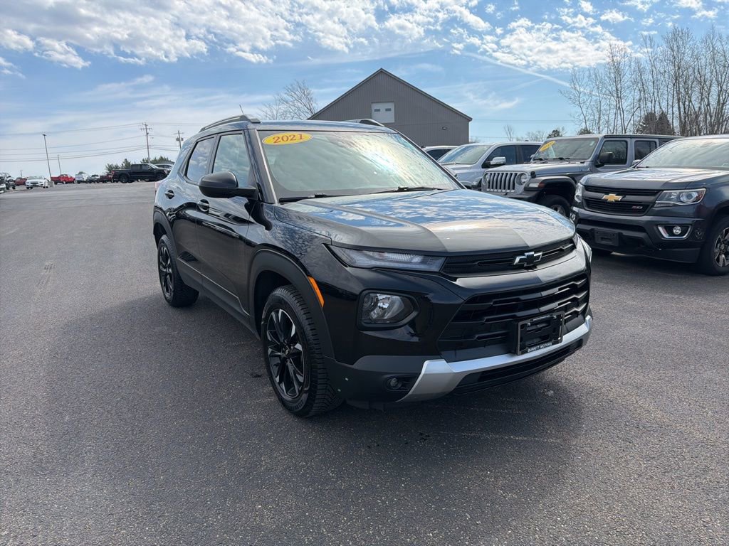 Used 2021 Chevrolet TrailBlazer LT w/ Convenience Package AWD/4WD image 1